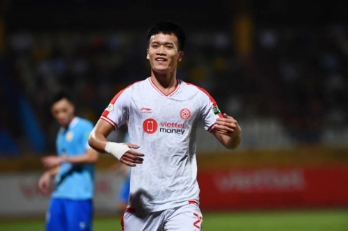 hlv-viettel-len-tieng-nga-ngu-thuong-vu-hoang-duc-sang-la-liga-choi-bong